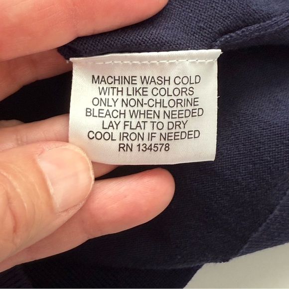 Vineyard Vines navy blue button down cardigan women’s size S layering classic - Picture 9 of 9